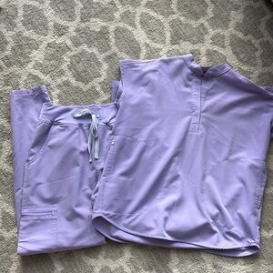 Women’s Figs scrub set light lilac. Medium.